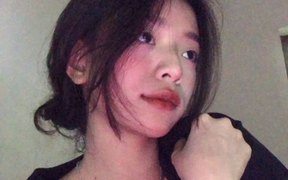 Hot girl qmh là ai mà khiến MXH 'dậy sóng'