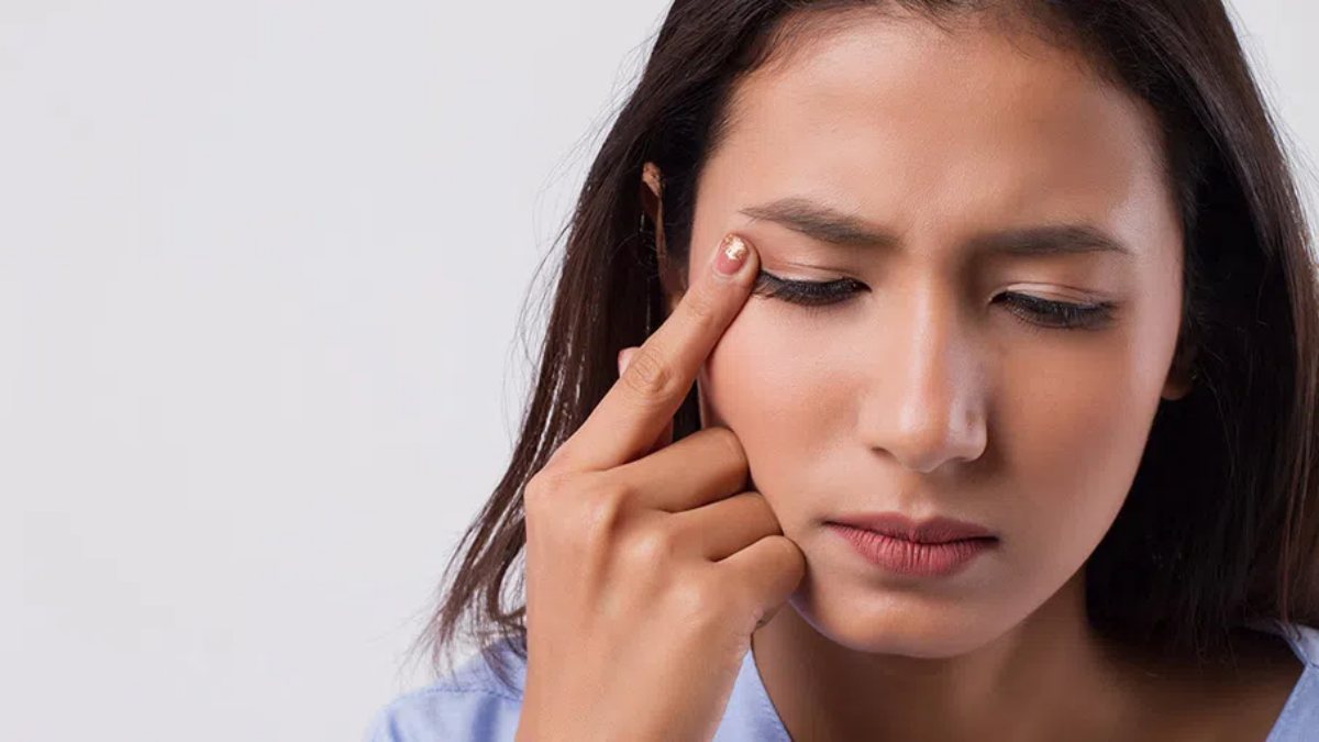 Giật mắt trái nữ là điềm gì? Giải mã nháy mắt theo giờ và góc nhìn khoa học